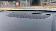 Volvo XC40 2.0 B4P Ultra Dark 5dr Auto Petrol Estate